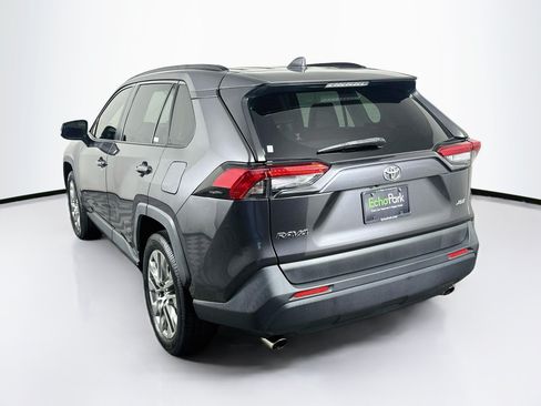 Used 2020 Toyota RAV4 XLE Premium FWD image 5