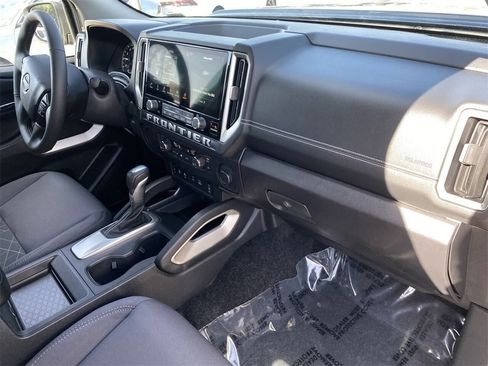 New 2025 Nissan Frontier SV w/ SV Convenience Package image 13
