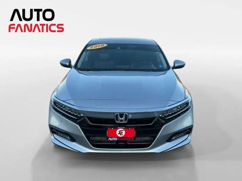 Used 2018 Honda Accord Touring image 9