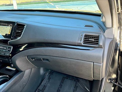 Used 2022 Honda Pilot Elite image 18