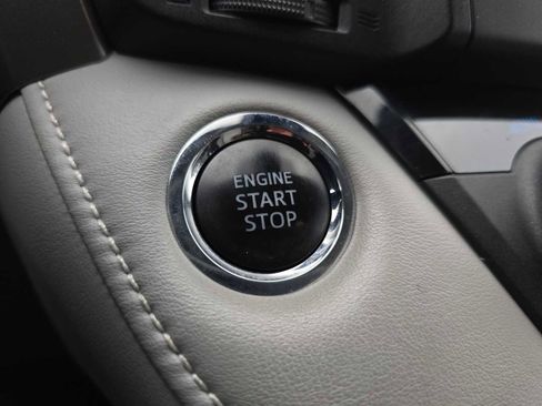 Used 2018 Toyota RAV4 Adventure image 36