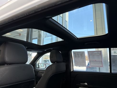 Certified 2023 Mercedes-Benz GLB 250 4MATIC image 23