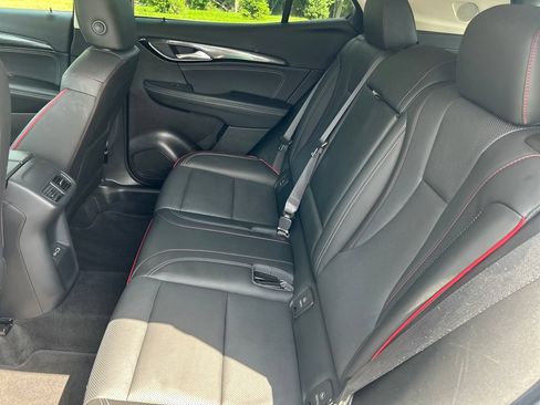 Used 2022 Buick Envision Essence w/ Technology Package I FWD image 13