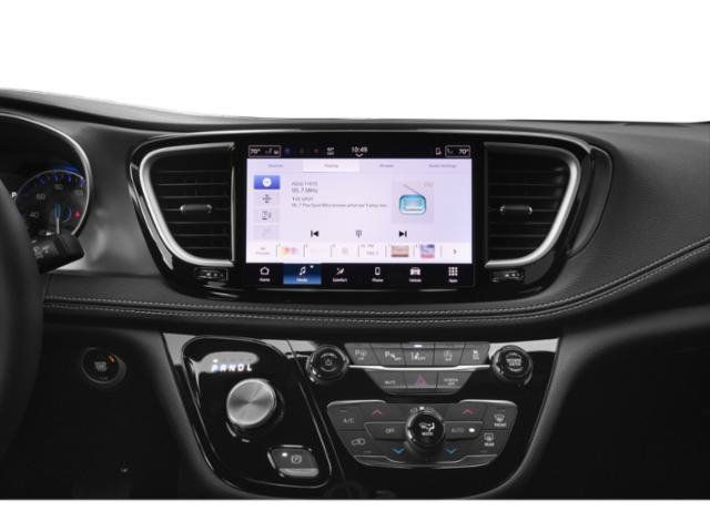 Used 2026 Chrysler Pacifica Select FWD image 12