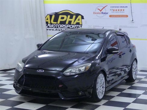Used 2014 Ford Focus ST w/ Equipment Group 202A image 5