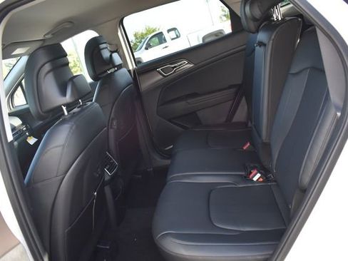 New 2026 Kia Sportage EX image 18