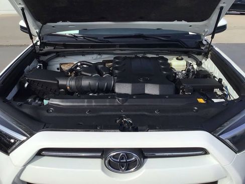 Certified 2022 Toyota 4Runner TRD Off-Road image 20