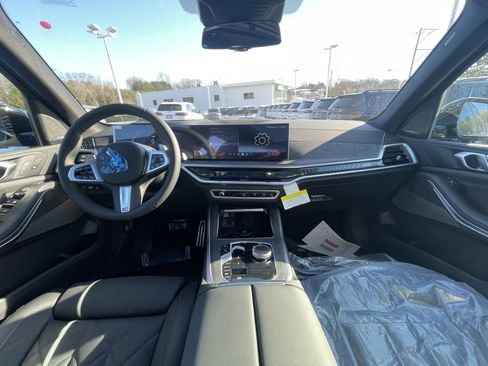 New 2026 BMW X5 xDrive40i w/ M Sport Package image 14