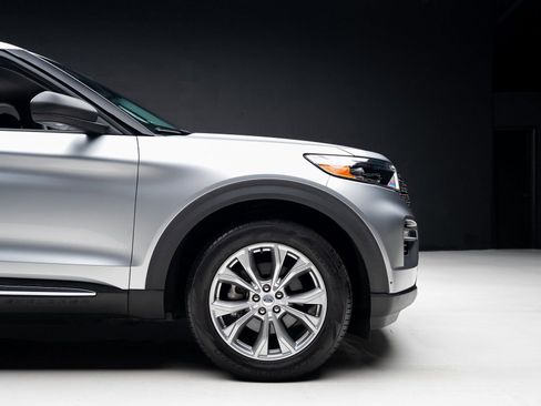 Used 2021 Ford Explorer XLT w/ Equipment Group 202A image 36