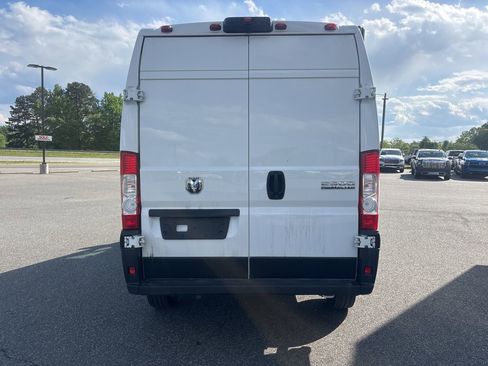 Used 2025 RAM ProMaster 2500 w/ Convenience Group FWD image 7