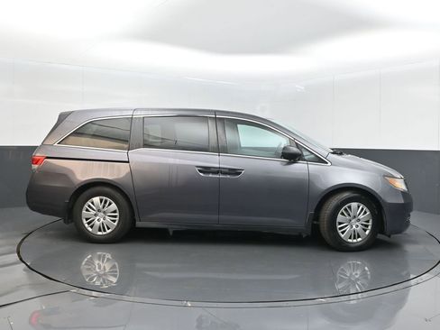 Used 2016 Honda Odyssey LX image 8