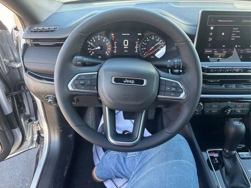 New 2026 Jeep Compass Latitude AWD/4WD image 14