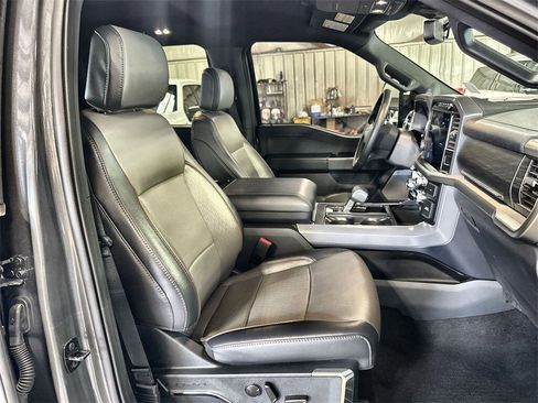 Used 2024 Ford F150 Lariat w/ FX4 Off-Road Package image 31