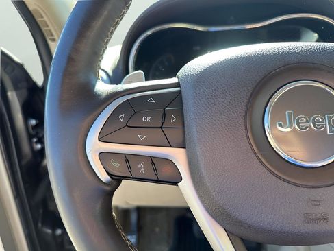 Used 2017 Jeep Grand Cherokee Overland image 29
