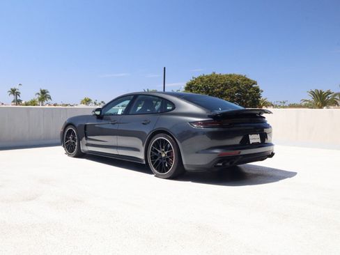 Certified 2019 Porsche Panamera GTS AWD/4WD image 3