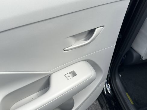 New 2026 Hyundai Kona SEL Sport FWD image 11
