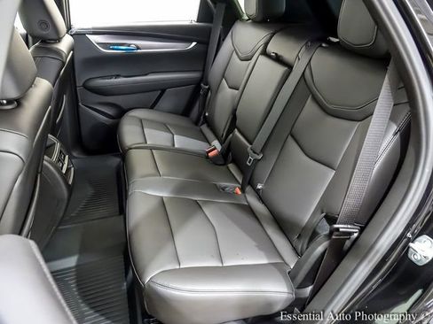 New 2026 Cadillac XT5 Luxury w/ LPO, Floor Liner Package image 9