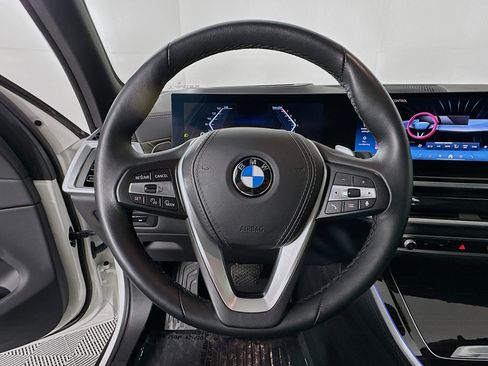 Used 2025 BMW X5 xDrive40i w/ Parking Assistance Package image 11