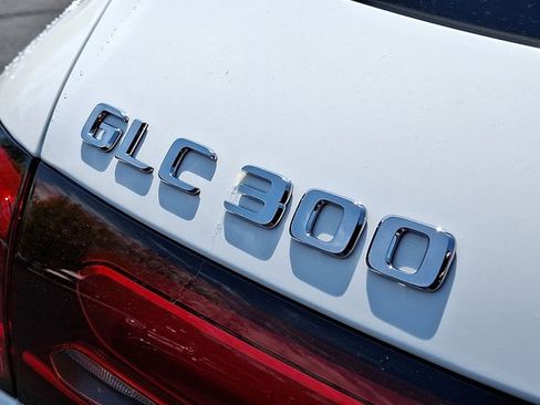 Used 2026 Mercedes-Benz GLC 300 4MATIC image 23