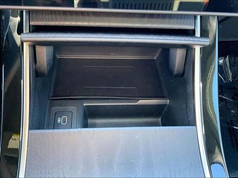 Used 2025 Land Rover Range Rover Evoque Dynamic SE image 37