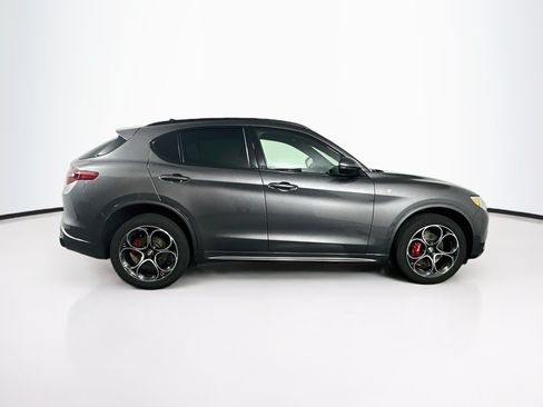 Used 2023 Alfa Romeo Stelvio Ti AWD/4WD image 10