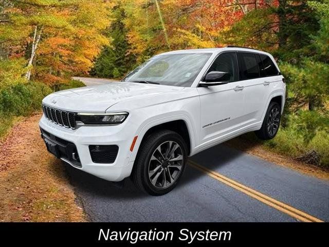 Certified 2023 Jeep Grand Cherokee Overland AWD/4WD image 9