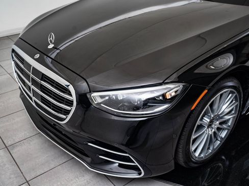 Certified 2022 Mercedes-Benz S 500 4MATIC image 3