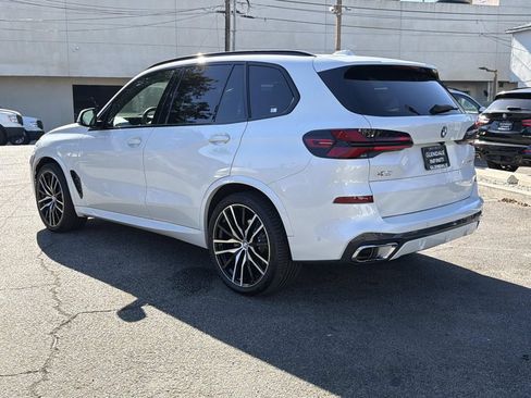 Used 2024 BMW X5 xDrive40i w/ M Sport Package AWD/4WD image 4