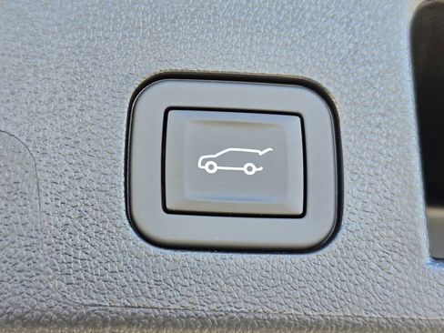 New 2026 GMC Terrain Elevation AWD/4WD image 8