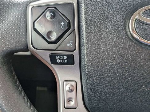 Used 2022 Toyota 4Runner Limited AWD/4WD image 27
