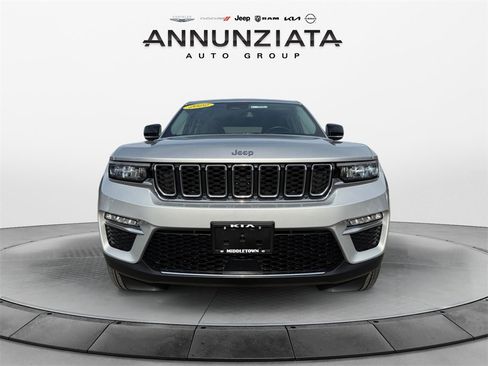 Used 2022 Jeep Grand Cherokee Limited image 7