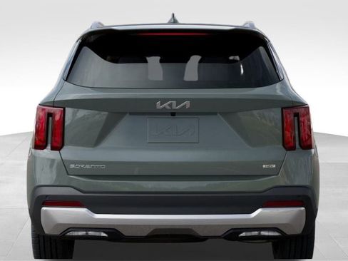 Used 2025 Kia Sorento EX w/ EX Panoramic Sunroof Package image 14