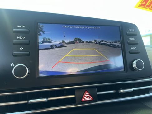 Used 2023 Hyundai Elantra SEL FWD image 13