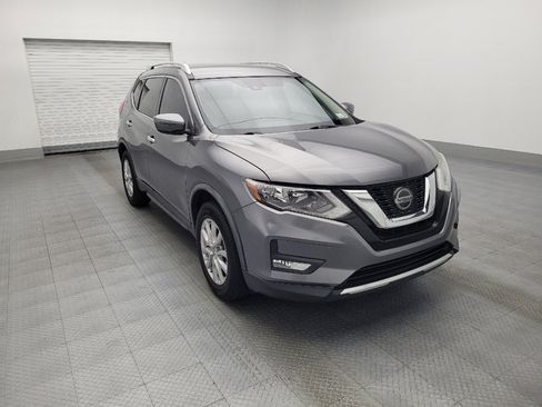 Used 2019 Nissan Rogue SV image 13