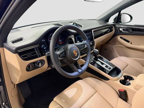 New 2026 Porsche Macan AWD/4WD image 4