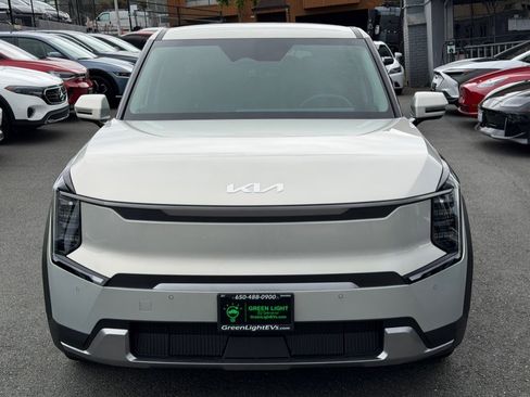 Used 2024 Kia EV9 Light Long Range image 2