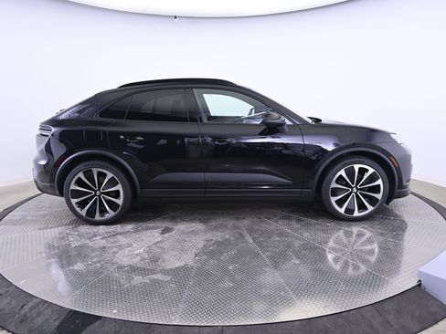 Used 2025 Porsche Macan 4 Electric AWD/4WD image 8
