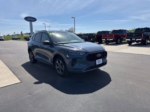 Used 2024 Ford Escape ST-Line w/ Tech Pack #1 AWD/4WD image 7