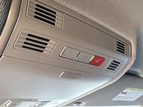 Used 2023 Volkswagen Tiguan SE image 24