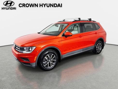Used 2019 Volkswagen Tiguan SE w/ Panoramic Sunroof Package FWD image 1