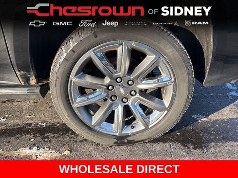 Used 2015 Chevrolet Suburban LTZ AWD/4WD image 10