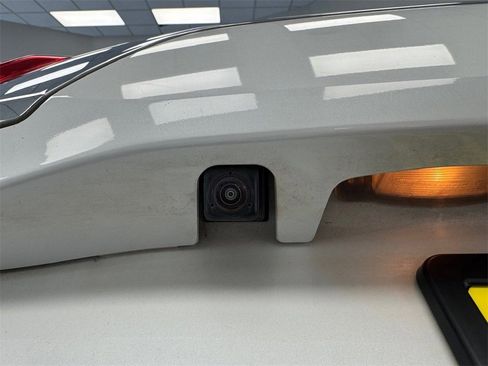 Used 2020 Mitsubishi Outlander ES image 37