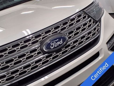 Certified 2024 Ford Explorer Limited w/ Limited Technology Package AWD/4WD image 36