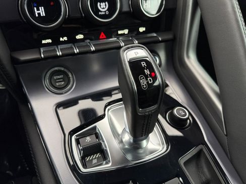 Used 2020 Jaguar F-TYPE Coupe image 19
