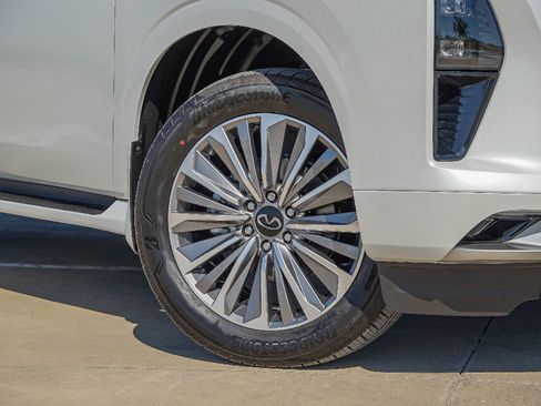 New 2026 INFINITI QX80 Luxe w/ Exterior Package image 2