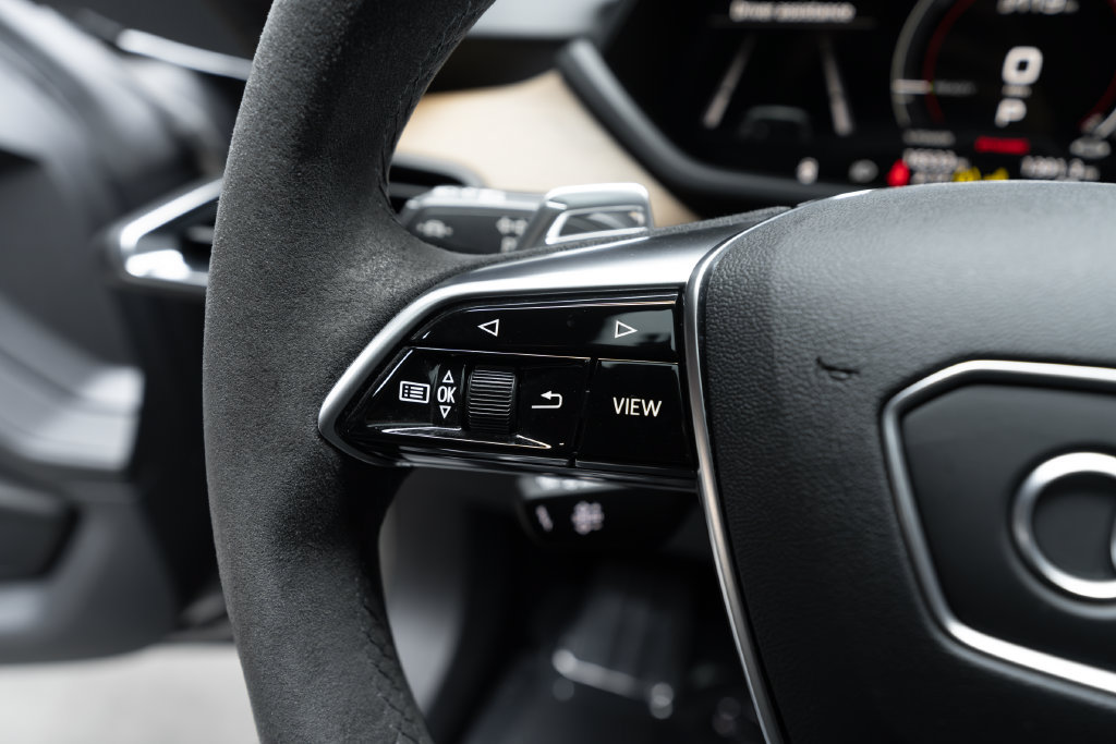 Used 2022 Audi e-tron GT Premium Plus AWD/4WD image 30