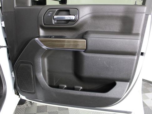 Used 2023 Chevrolet Silverado 2500 LT image 35