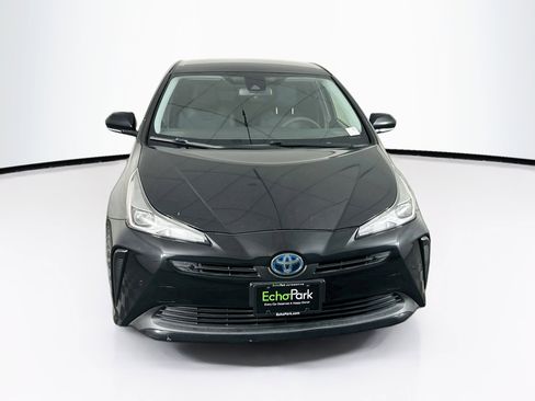 Used 2020 Toyota Prius LE FWD image 2