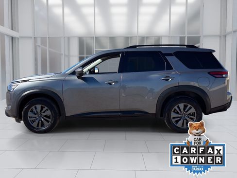 Certified 2025 Nissan Pathfinder SV AWD/4WD image 3