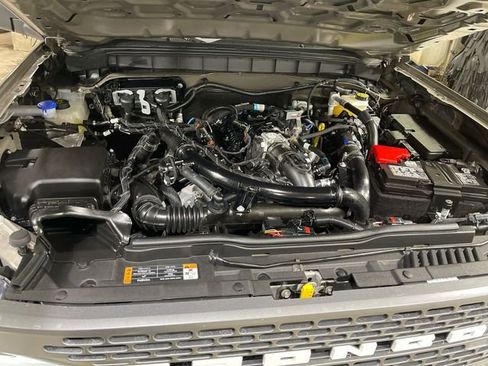 Used 2025 Ford Bronco Badlands image 25